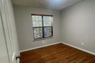 3015 Cascade Manor Dr, Decatur, GA 30034 - Photo 7