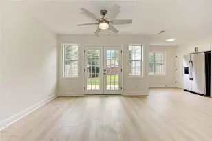 1039 Boardwalk Dr, Lawrenceville, GA 30044 - Photo 19
