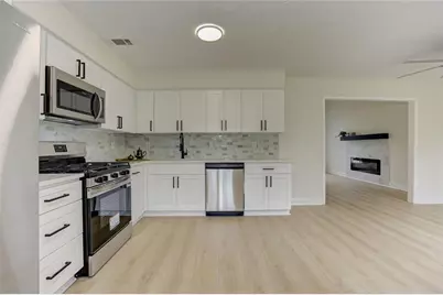 1039 Boardwalk Drive, Lawrenceville, GA 30044 - Photo 29