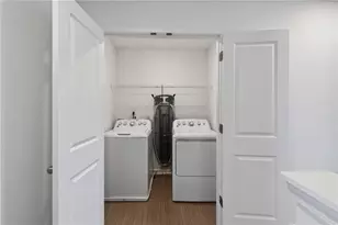 5815 Thornton Dr, Cumming, GA 30028 - Photo 29