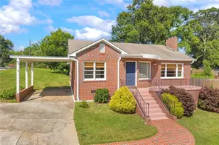 142 Ola St, Toccoa, GA 30577 - Photo 1