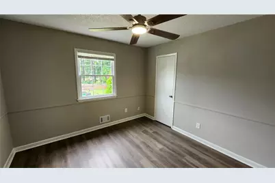 1007 Strawberry Lane, Ellenwood, GA 30294 - Photo 9