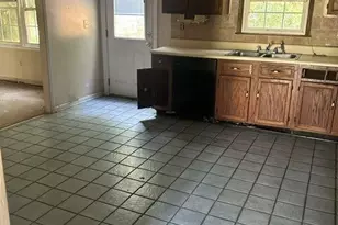 11 Lakeview Ln, Stockbridge, GA 30281 - Photo 9