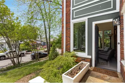 648 Cresthill Avenue NE, Atlanta, GA 30306 - Photo 9