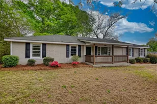 180 Capitol Ave, Winder, GA 30680 - Photo 1
