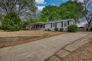 180 Capitol Ave, Winder, GA 30680 - Photo 3