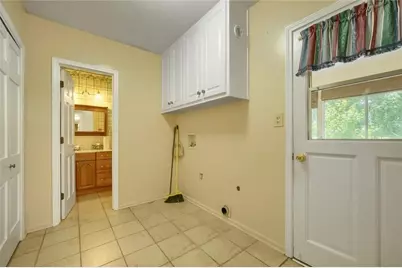 1909 Lake Lucerne Way SW, Lilburn, GA 30047 - Photo 33