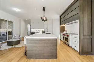 825 Kenry Ct, Atlanta, GA 30342 - Photo 21
