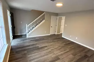 1607 Hallmark Hills Dr, Griffin, GA 30223 - Photo 7