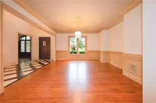 831 Camden Park Ct NE, Atlanta, GA 30342 - Photo 9