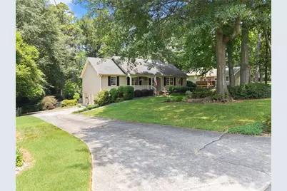 1155 Lakeridge Court, Grayson, GA 30017 - Photo 5