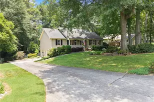 1155 Lakeridge Ct, Grayson, GA 30017 - Photo 5