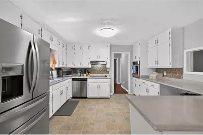 1561 Bentwood Drive SW, Lilburn, GA 30047 - Photo 3