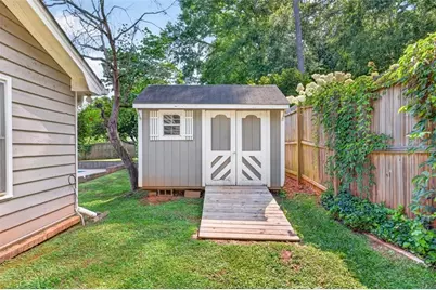 1561 Bentwood Drive SW, Lilburn, GA 30047 - Photo 39