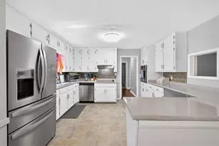 1561 Bentwood Dr SW, Lilburn, GA 30047 - Photo 11