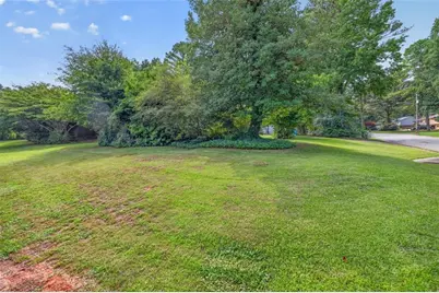 1561 Bentwood Drive SW, Lilburn, GA 30047 - Photo 45