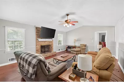 1561 Bentwood Drive SW, Lilburn, GA 30047 - Photo 5