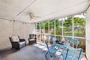 1561 Bentwood Dr SW, Lilburn, GA 30047 - Photo 31