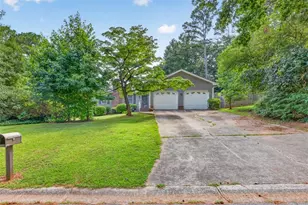 1561 Bentwood Dr SW, Lilburn, GA 30047 - Photo 1