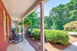 1561 Timber Heights Dr, Loganville, GA 30052 - Photo 3