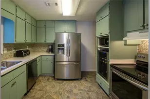 552 Edgefield Dr, Stone Mountain, GA 30087 - Photo 19