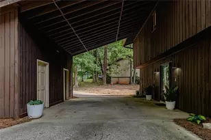 552 Edgefield Dr, Stone Mountain, GA 30087 - Photo 3