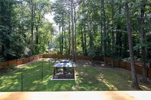 552 Edgefield Dr, Stone Mountain, GA 30087 - Photo 27