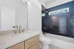 229 Wynnwood Dr SW, Atlanta, GA 30310 - Photo 9