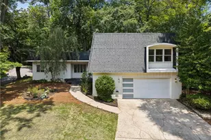 700 Cedar Knoll Dr, Roswell, GA 30076 - Photo 1