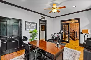 5512 Glenridge Dr, Atlanta, GA 30342 - Photo 9
