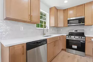 2704 Field Spring Dr, Lithonia, GA 30058 - Photo 9