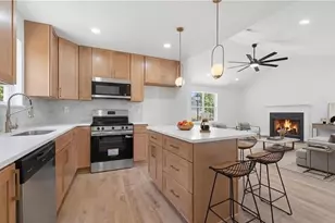 2704 Field Spring Dr, Lithonia, GA 30058 - Photo 11