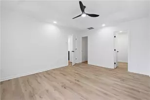 2704 Field Spring Dr, Lithonia, GA 30058 - Photo 13