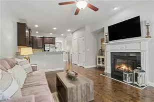 7460 Glisten Ave, Atlanta, GA 30328 - Photo 11