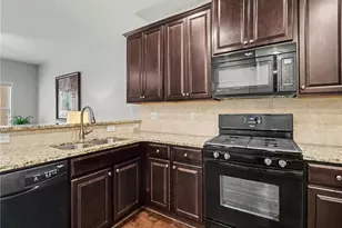 7460 Glisten Ave, Atlanta, GA 30328 - Photo 9