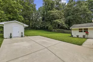 2361 Burch Cir NE, Atlanta, GA 30319 - Photo 25