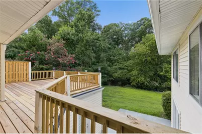 1055 Lee Circle NE, Atlanta, GA 30324 - Photo 19