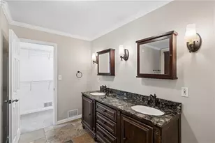 1055 Lee Cir NE, Atlanta, GA 30324 - Photo 25