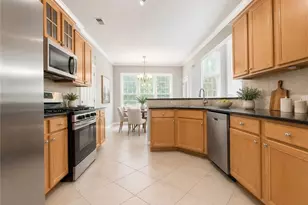 1707 Hidden Pond Cir, Lawrenceville, GA 30043 - Photo 9