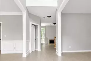 1707 Hidden Pond Cir, Lawrenceville, GA 30043 - Photo 3