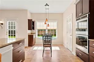 12815 Morningpark Cir, Alpharetta, GA 30004 - Photo 7