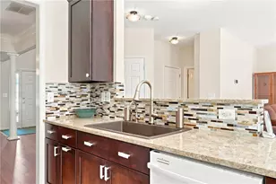 12815 Morningpark Cir, Alpharetta, GA 30004 - Photo 9