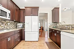 12815 Morningpark Cir, Alpharetta, GA 30004 - Photo 5