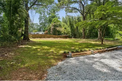 401 Ashburton Avenue SE, Atlanta, GA 30317 - Photo 3