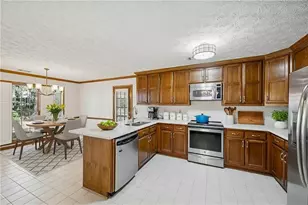 145 Shelli Ln, Roswell, GA 30075 - Photo 3