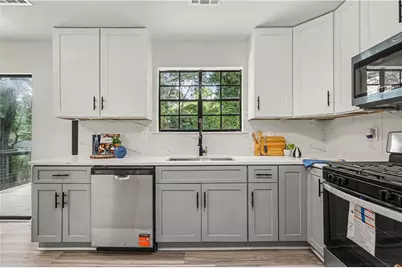 4952 Park West Drive, Stone Mountain, GA 30088 - Photo 13