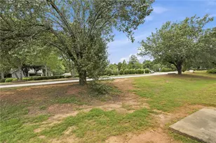 3055 Lakeside Cir, Covington, GA 30016 - Photo 27