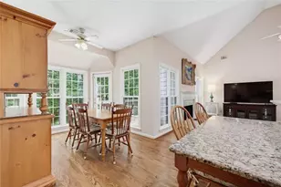 5381 Glenbrooke Trail, Dunwoody, GA 30338 - Photo 11