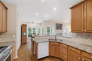 5381 Glenbrooke Trail, Dunwoody, GA 30338 - Photo 15