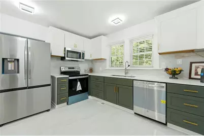181 Barfield Avenue SW, Atlanta, GA 30310 - Photo 9